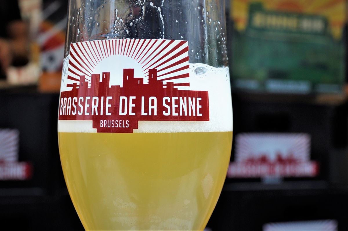 Brasserie de La Senne branded glassware